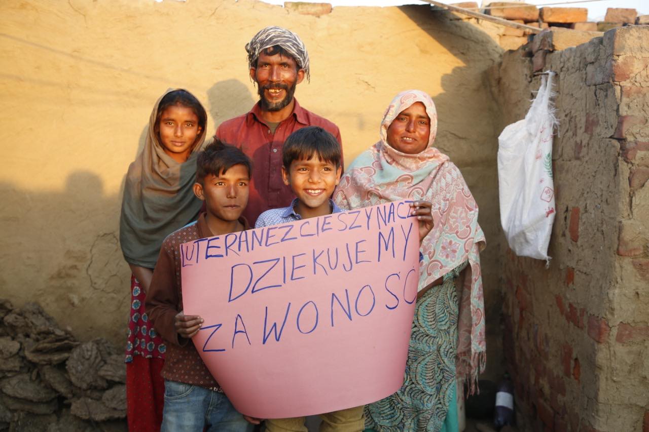 Pomoc rodině v Pákistánu